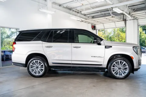 More photos of 2021 GMC Yukon Denali at Atlanta Autos, GA