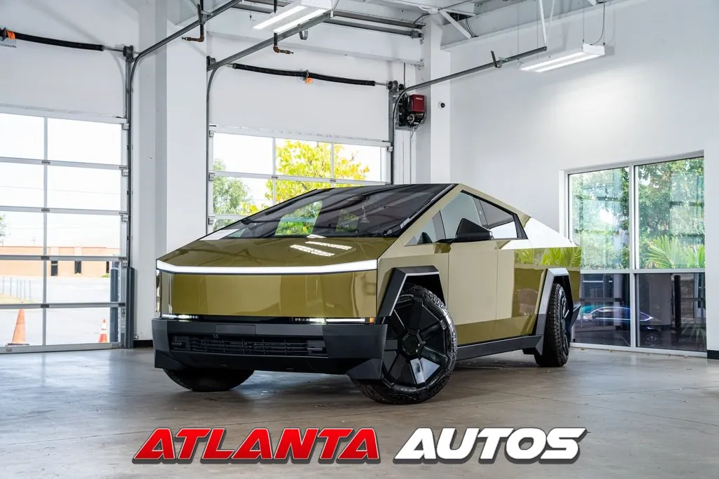 2025 Tesla Cybertruck