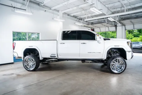 More photos of 2024 GMC Sierra 2500HD Denali Ultimate at Atlanta Autos, GA