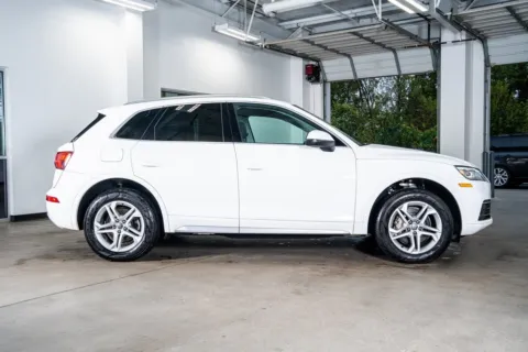 More photos of 2019 Audi Q5 2.0T Premium at Atlanta Autos, GA