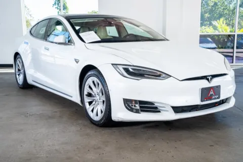 More photos of 2016 Tesla Model S 75D at Atlanta Autos, GA