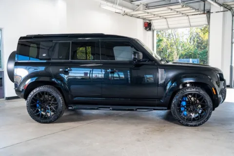 More photos of 2022 Land Rover Defender 110 X-Dynamic HSE at Atlanta Autos, GA