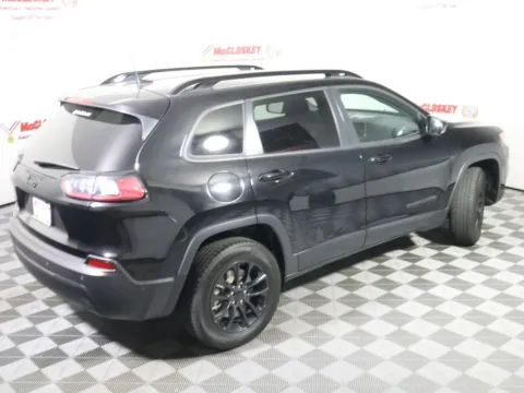 More photos of 2023 Jeep Cherokee Altitude at McCloskey Truck Town (Licensed as McCloskey Motors Inc.), CO