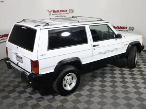 More photos of 1993 Jeep Cherokee at McCloskey Truck Town (Licensed as McCloskey Motors Inc.), CO