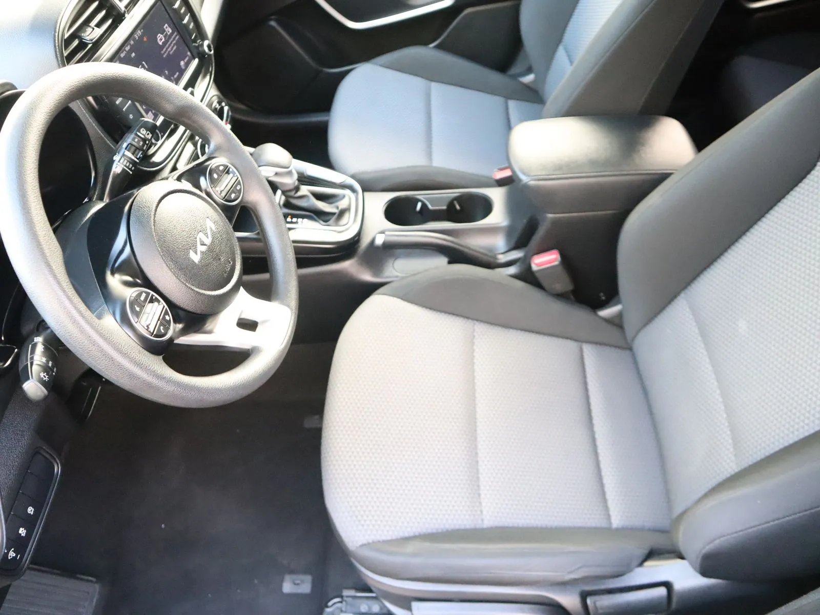 2023 Kia Soul LX - Photo 27