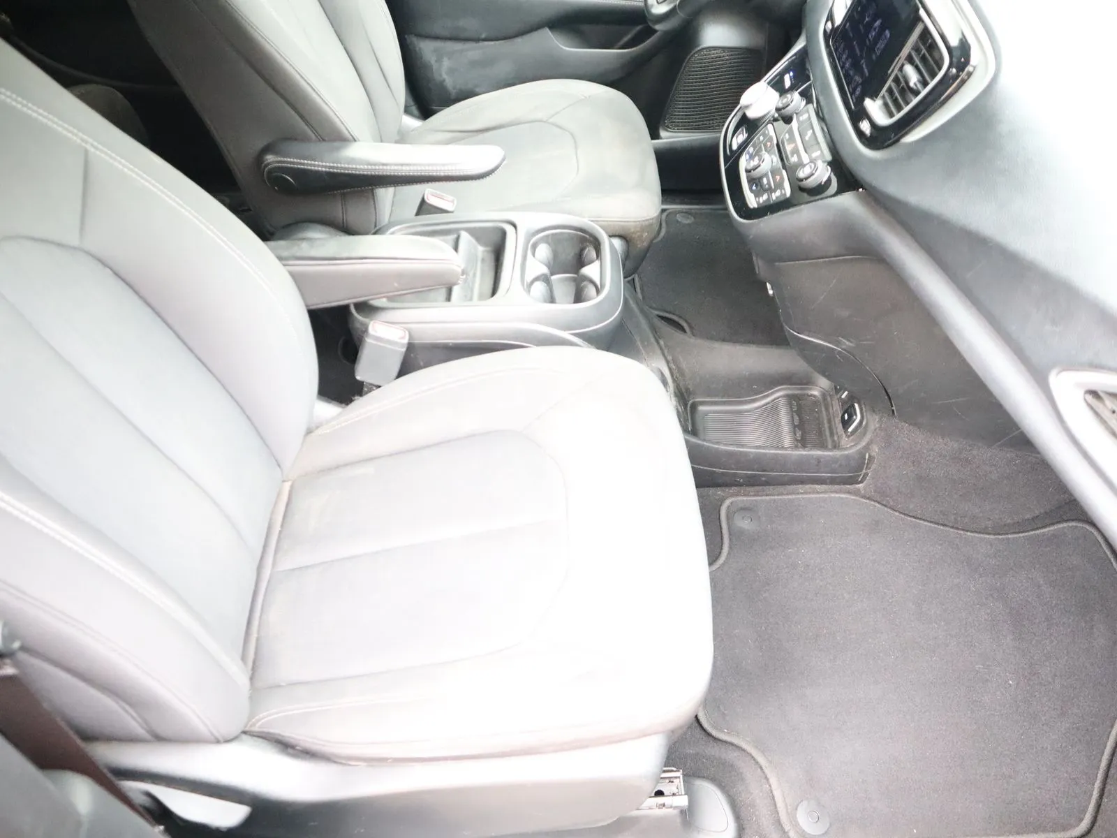 2018 Chrysler Pacifica Touring Plus - Photo 52