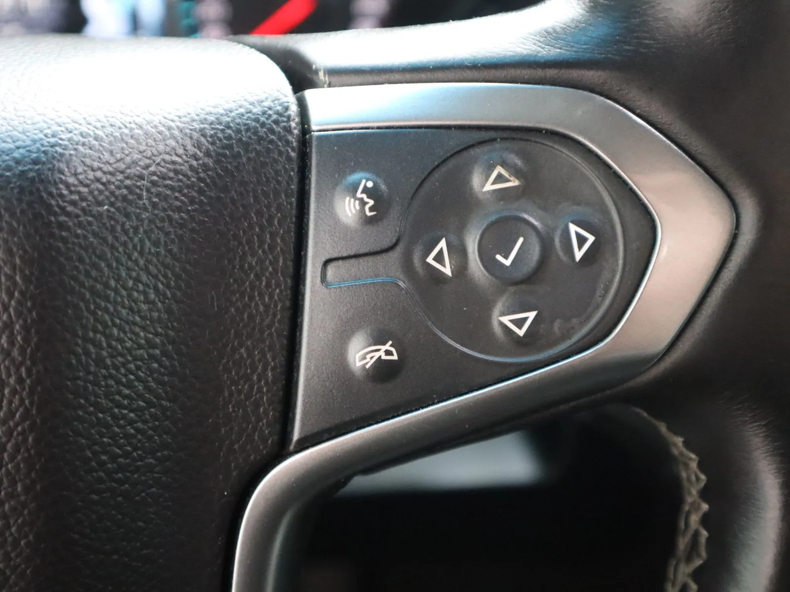 2015 Chevrolet Tahoe LT - Photo 34