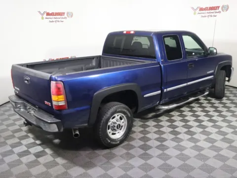 More photos of 2000 GMC Sierra 2500 SLE at McCloskey Truck Town (Licensed as McCloskey Motors Inc.), CO