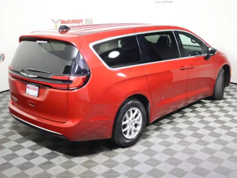 More photos of 2025 Chrysler Pacifica Select at McCloskey Truck Town (Licensed as McCloskey Motors Inc.), CO