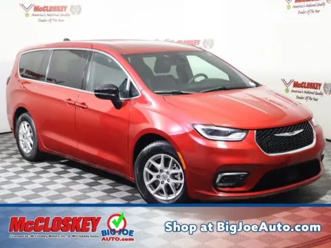 Red 2025 Chrysler Pacifica Select for sale in Colorado Springs, CO