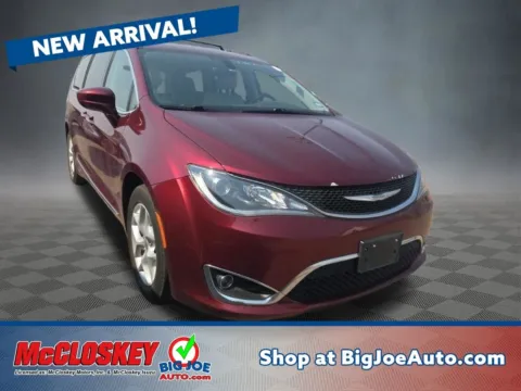 Red 2017 Chrysler Pacifica Touring L for sale in Colorado Springs, CO