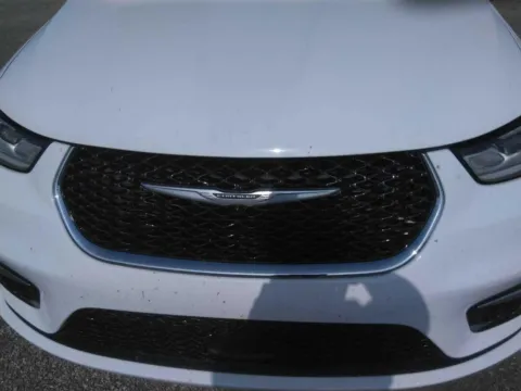More photos of 2024 Chrysler Pacifica Touring L at McCloskey Truck Town (Licensed as McCloskey Motors Inc.), CO
