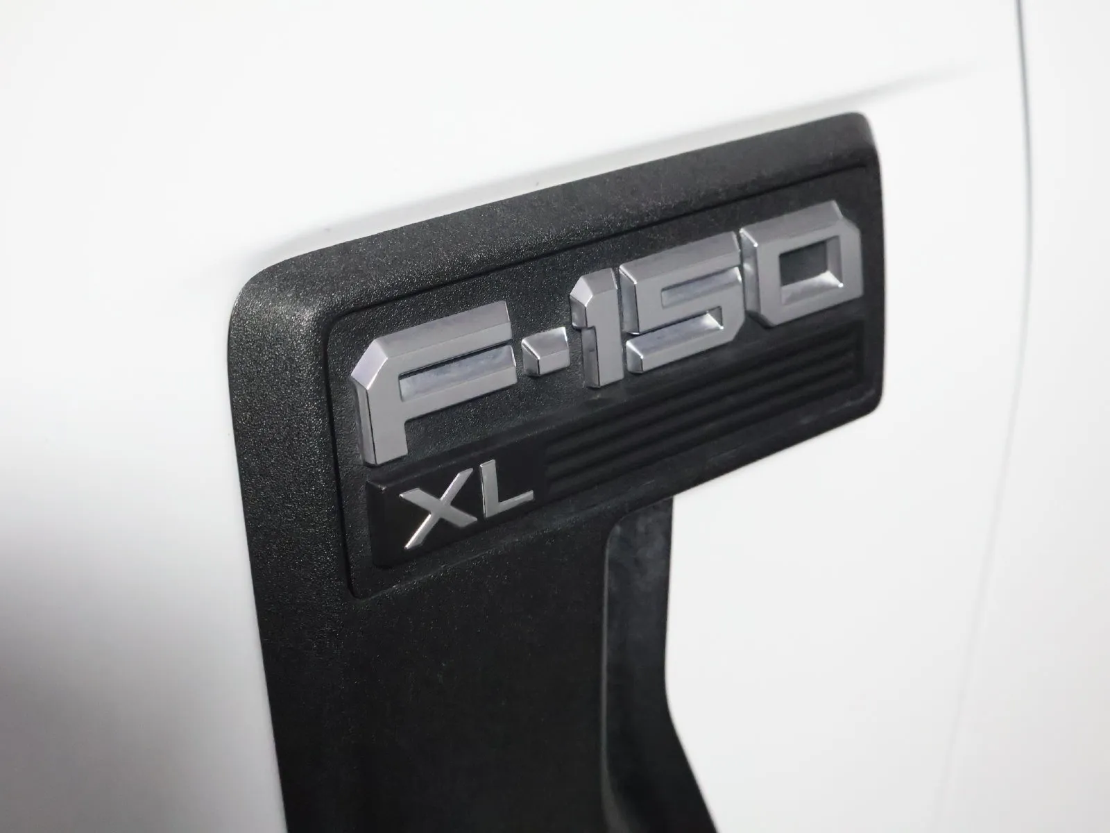 2023 Ford F-150 XL - Photo 23