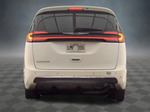 More photos of 2021 Chrysler Pacifica Touring L at McCloskey Truck Town (Licensed as McCloskey Motors Inc.), CO