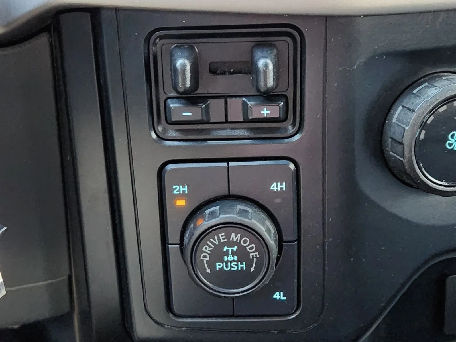 2023 Ford F-150 XL - Photo 25