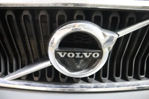 More photos of 2021 Volvo XC40 Momentum at McCloskey Truck Town, CO