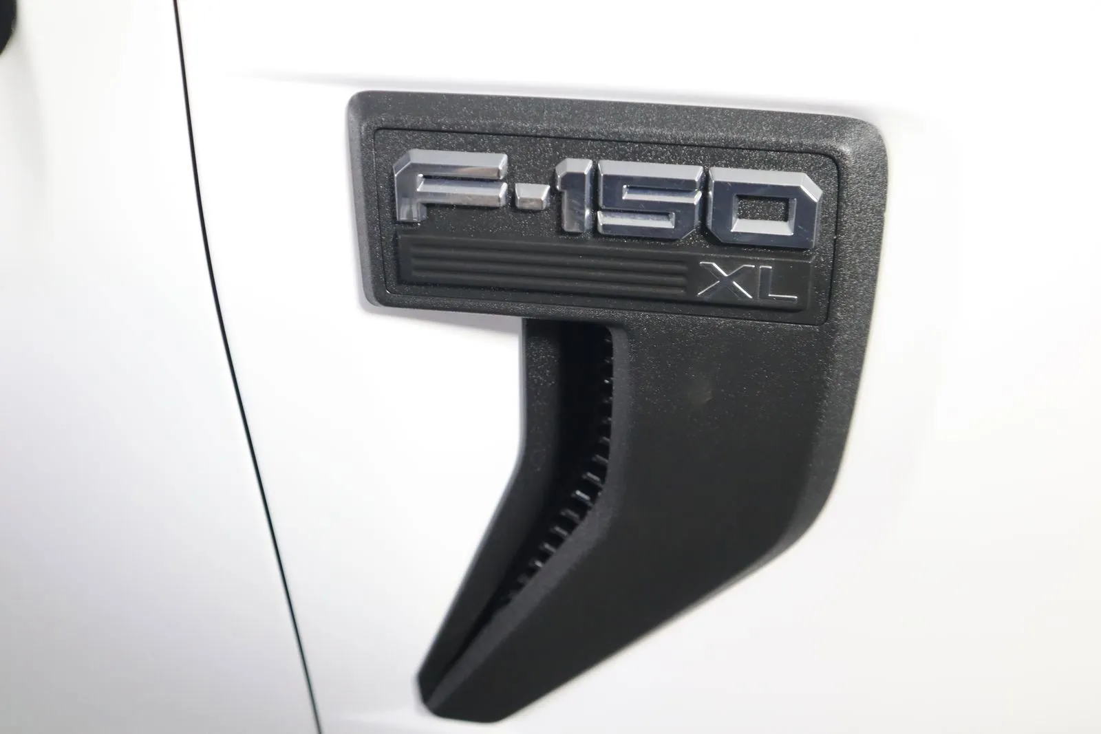 2022 Ford F-150 XL - Photo 18