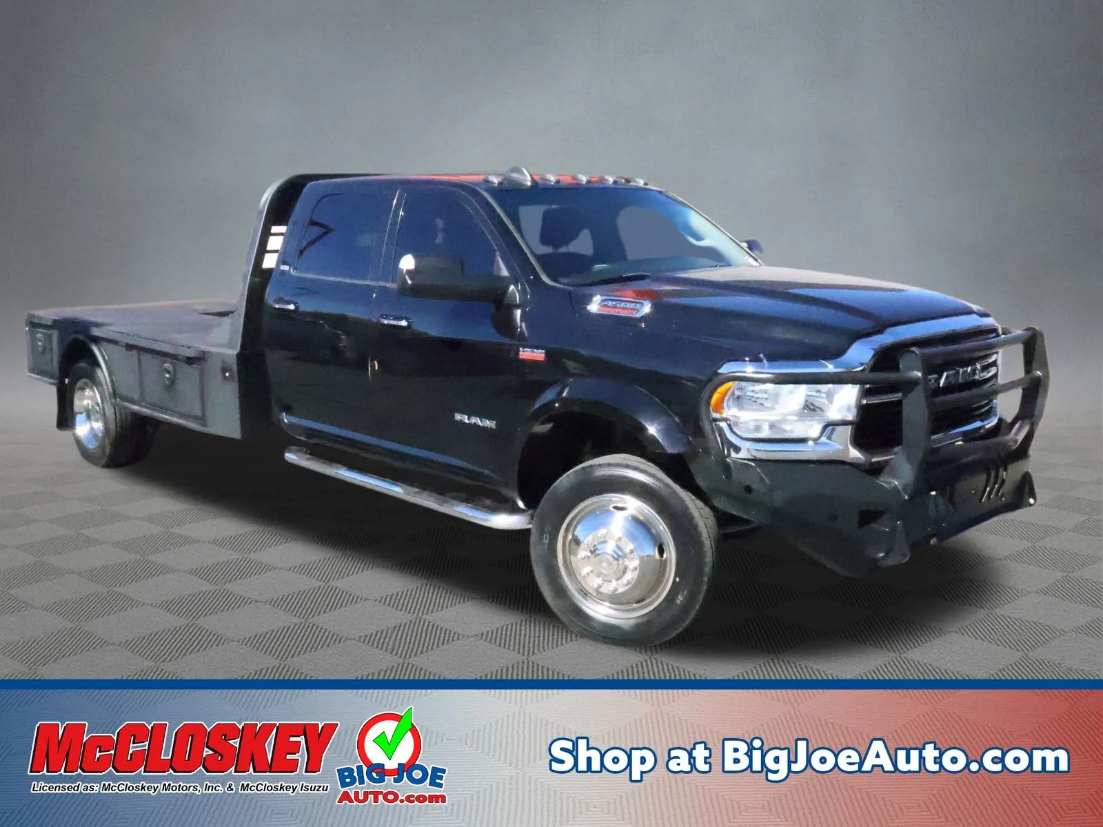 2019 RAM 4500 SLT 4X4 Crew Cab DRW 197" WB's photo