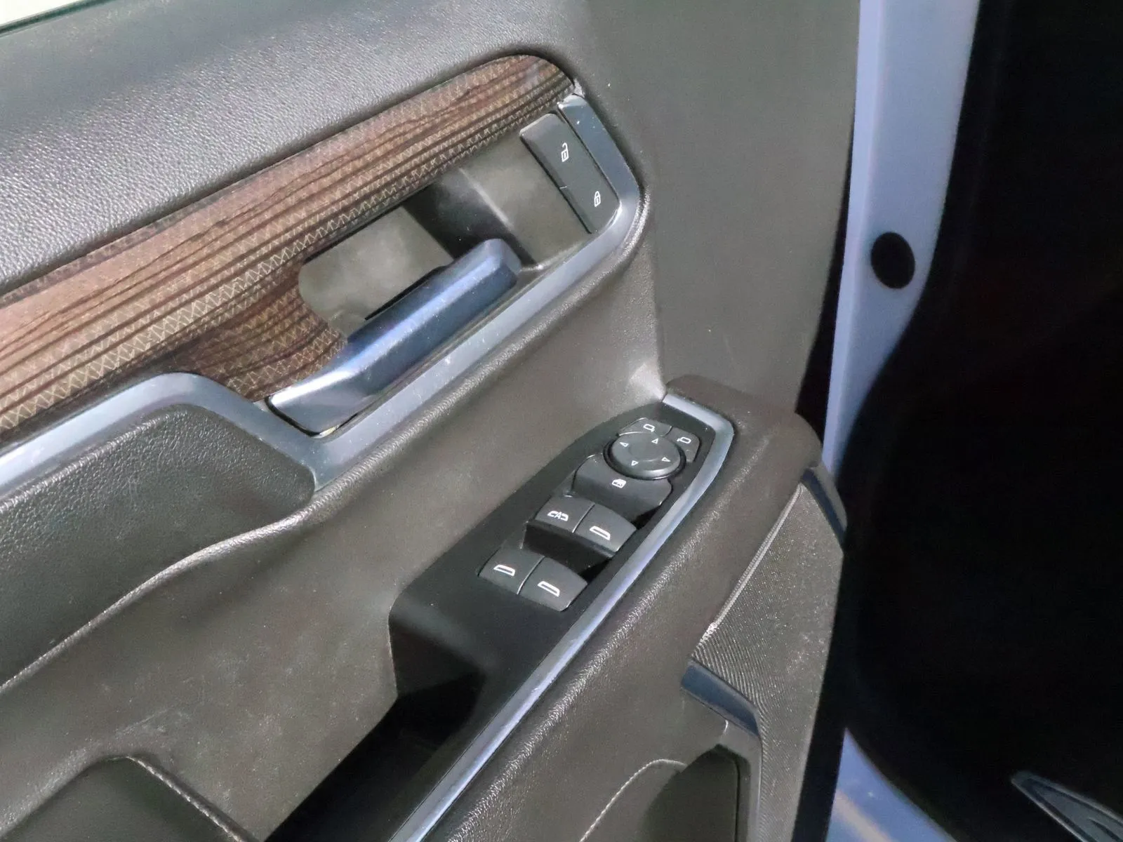 2023 Chevrolet Silverado 1500 LT - Photo 44