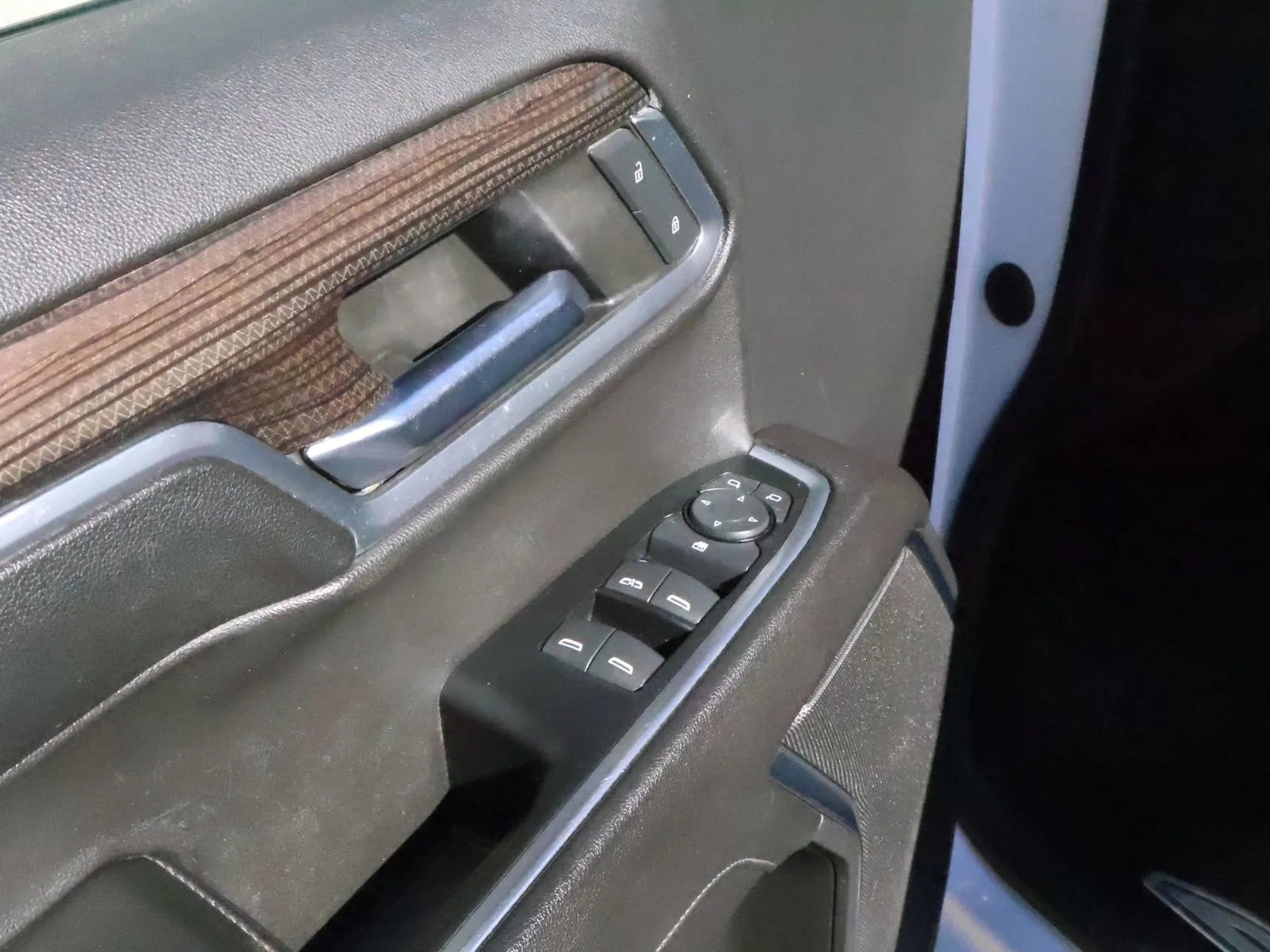 2023 Chevrolet Silverado 1500 LT - Photo 44