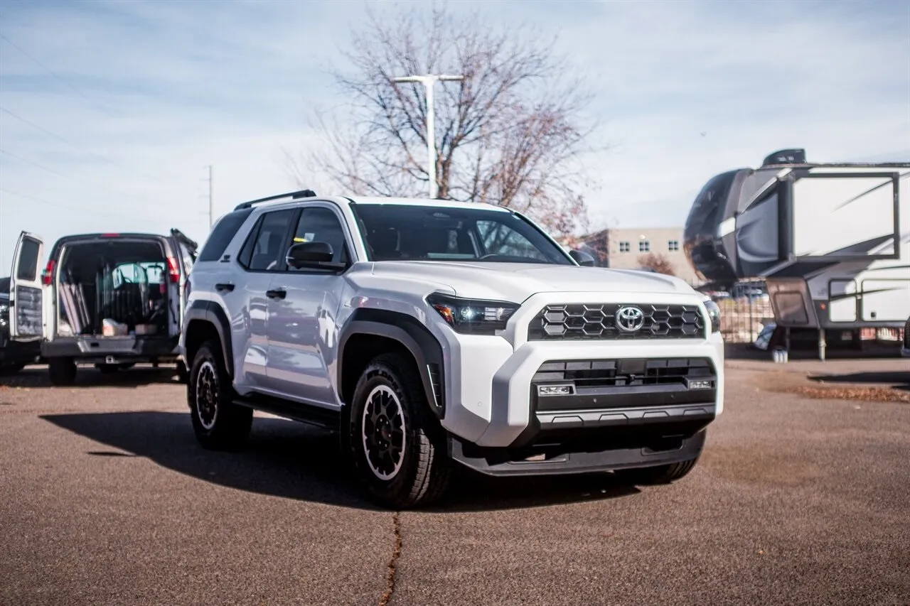 White 2025 Toyota 4Runner TRD Off-Road for sale in Albuquerque, NM