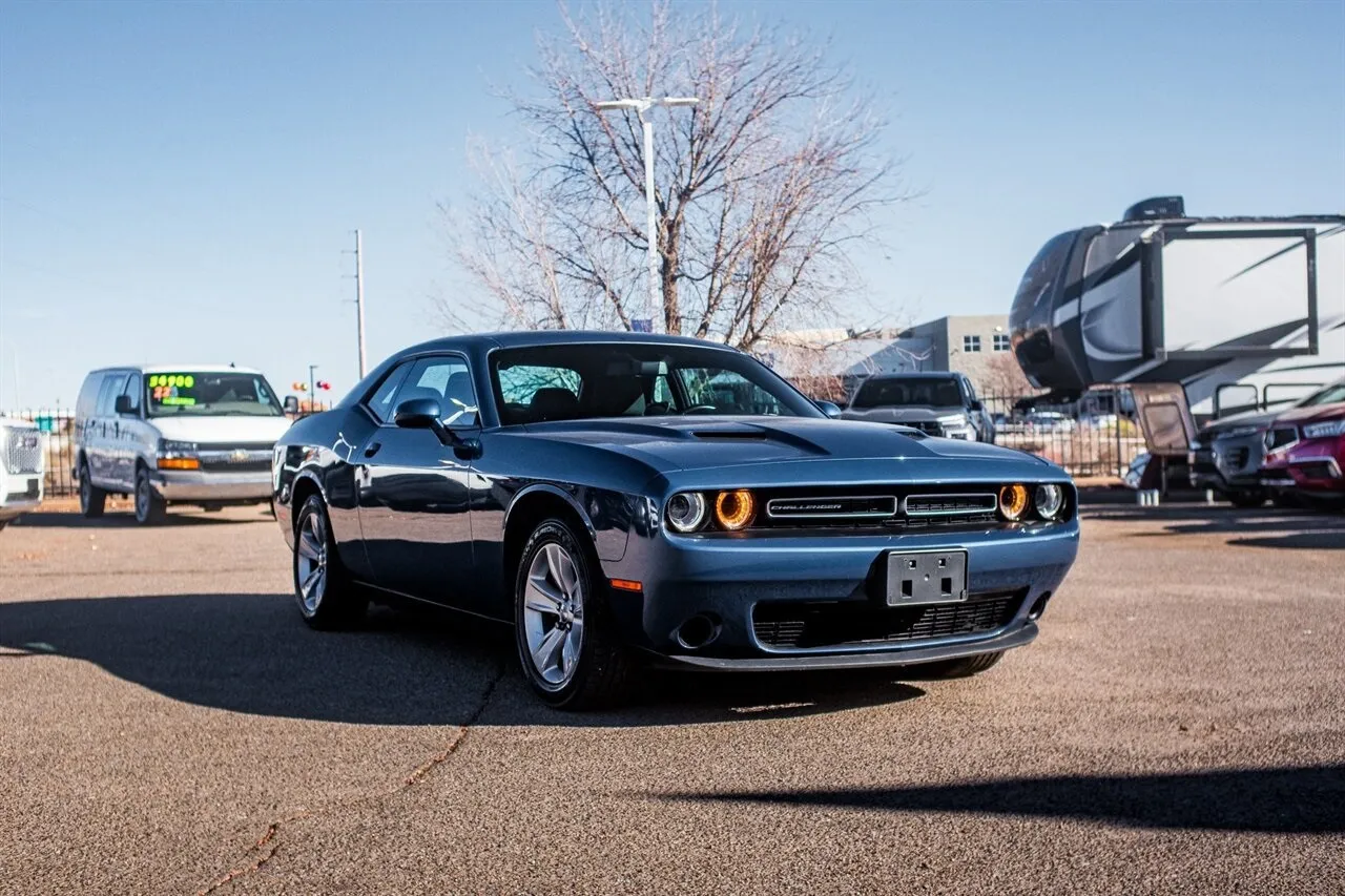 2023 Dodge Challenger SXT's photo