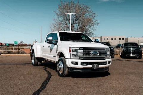 White 2019 Ford F-450SD Platinum for sale in Albuquerque, NM
