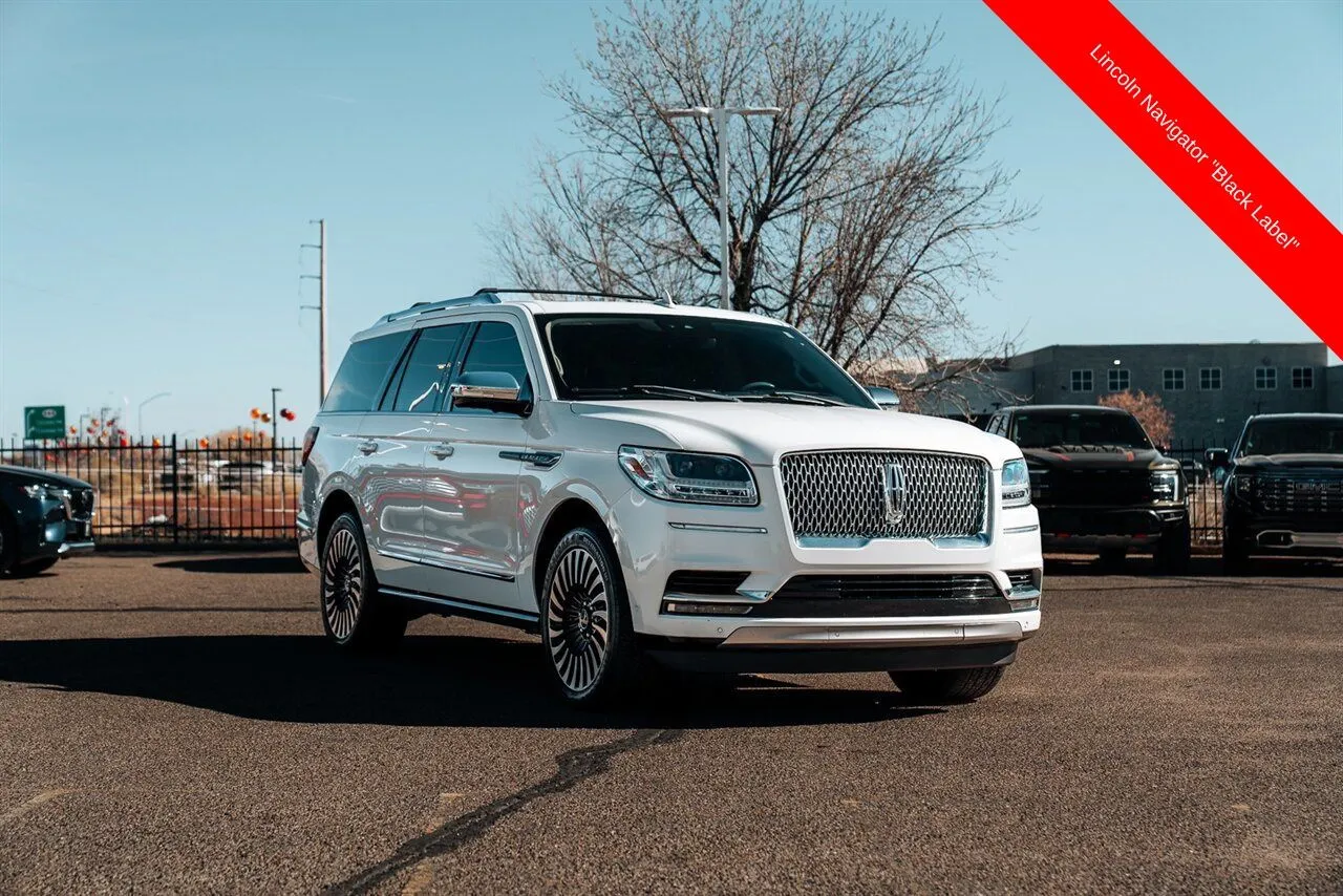 White 2021 Lincoln Navigator Black Label for sale in Albuquerque, NM