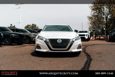 Photos of 2021 Nissan Altima 2.5 SR for sale in Albuquerque, NM at Integrity Automotive