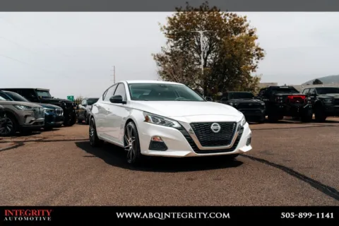 White 2021 Nissan Altima 2.5 SR for sale in Albuquerque, NM