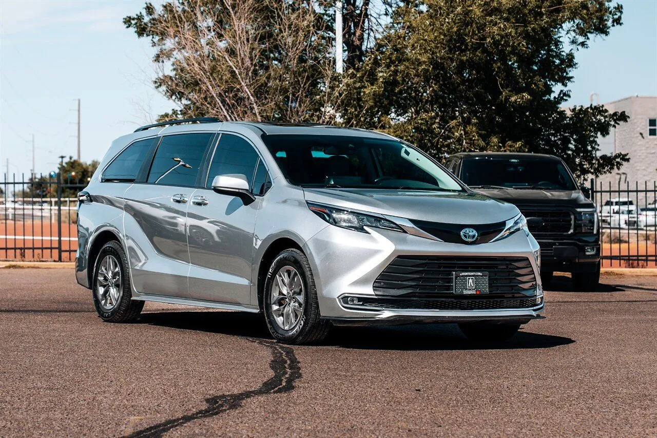 2024 Toyota Sienna XLE for sale in Albuquerque, NM