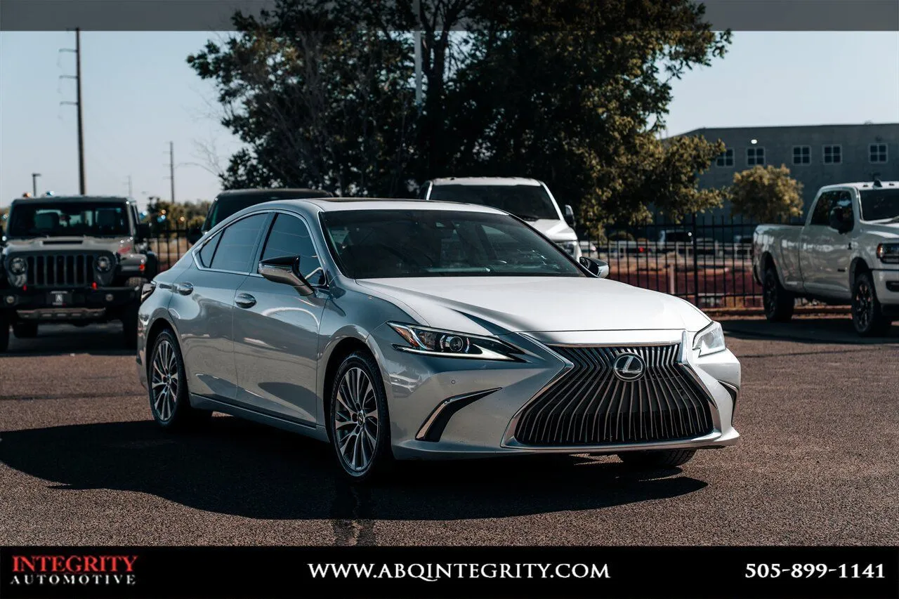 2019 Lexus ES 350 350's photo