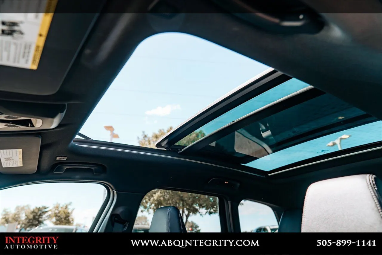 2025 BMW X1 28i - Photo 37
