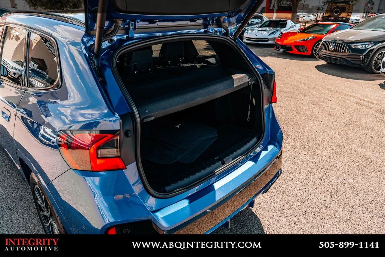 2025 BMW X1 28i - Photo 42