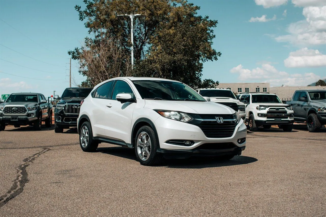 White 2017 Honda HR-V EX for sale in Albuquerque, NM