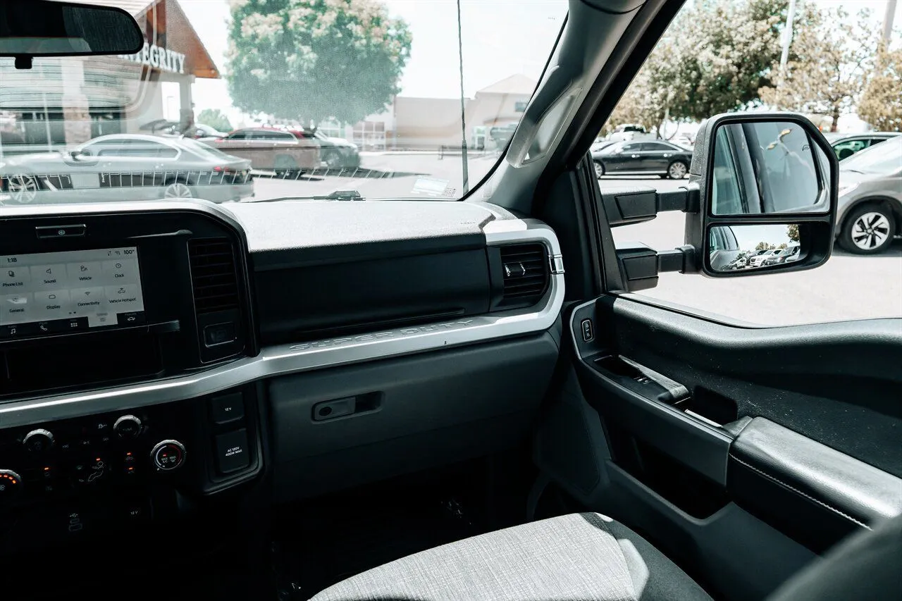 2025 Ford F-250 Super Duty XL - Photo 25