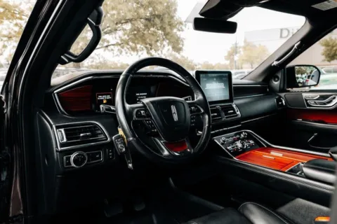 More photos of 2020 Lincoln Navigator Reserve at Integrity Automotive, NM