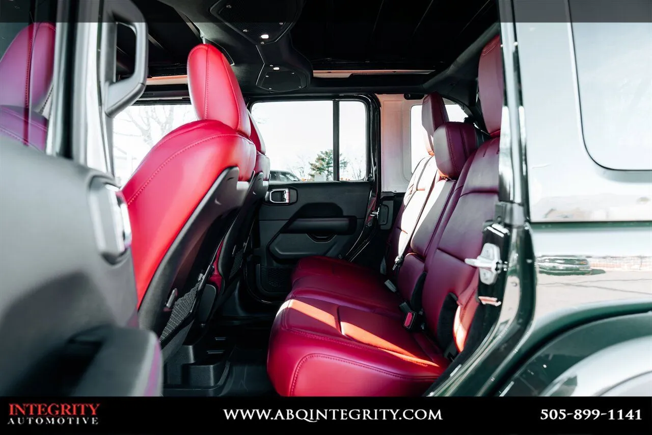 Jeep Wrangler photo 38