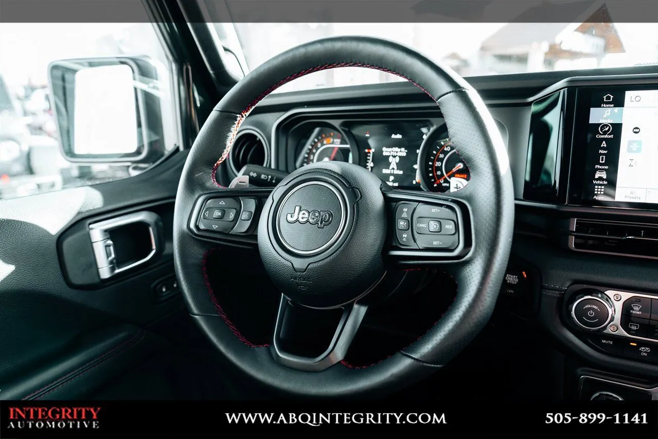 Jeep Wrangler photo 24