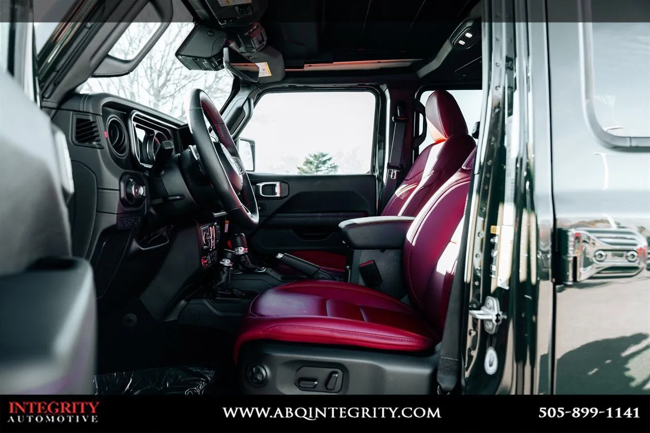 Jeep Wrangler photo 21