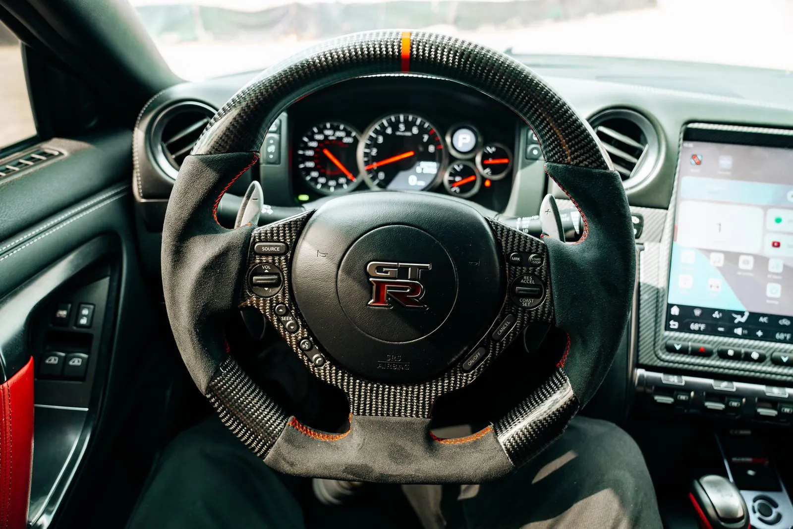 Nissan GT-R photo 22