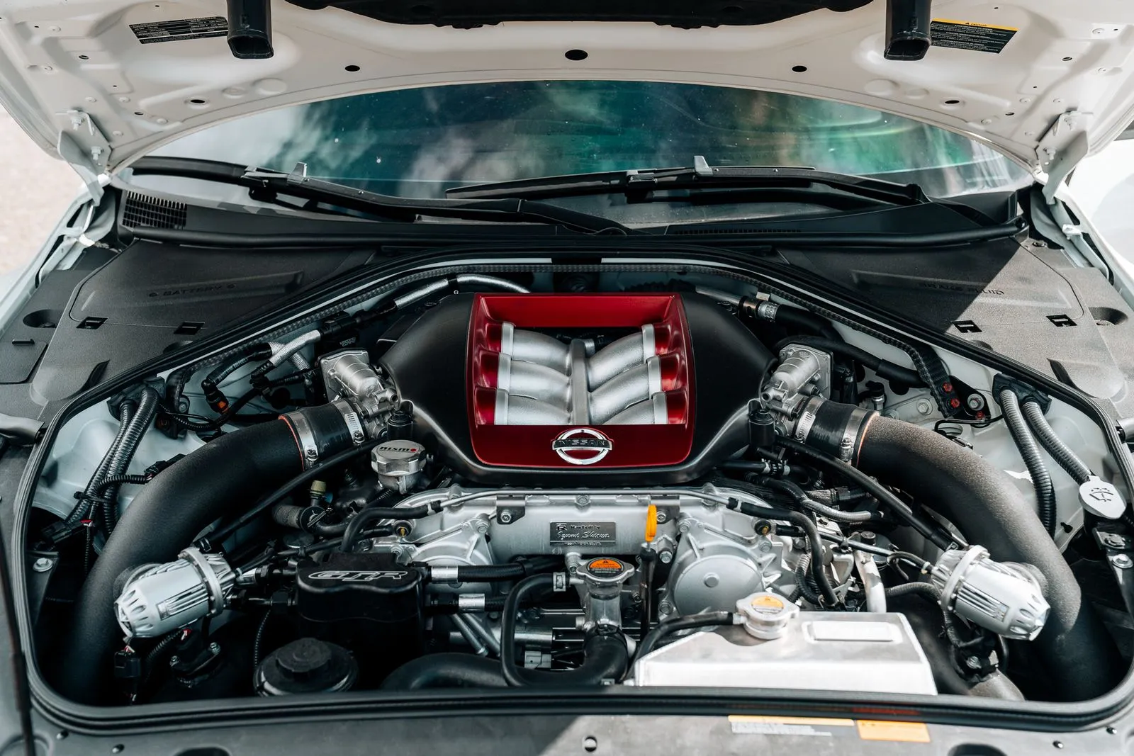 Nissan GT-R photo 43