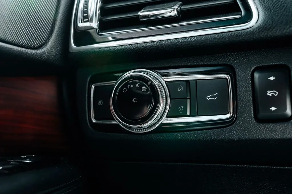 Lincoln Navigator photo 29