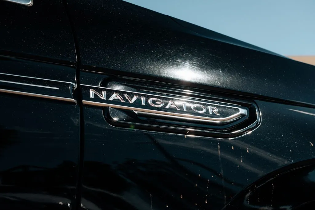 Lincoln Navigator photo 12
