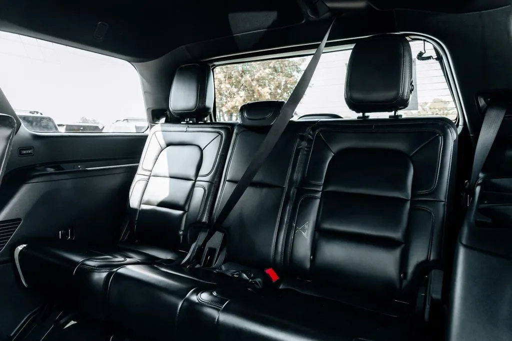 Lincoln Navigator photo 47