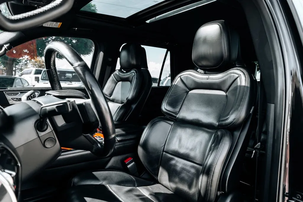 Lincoln Navigator photo 19