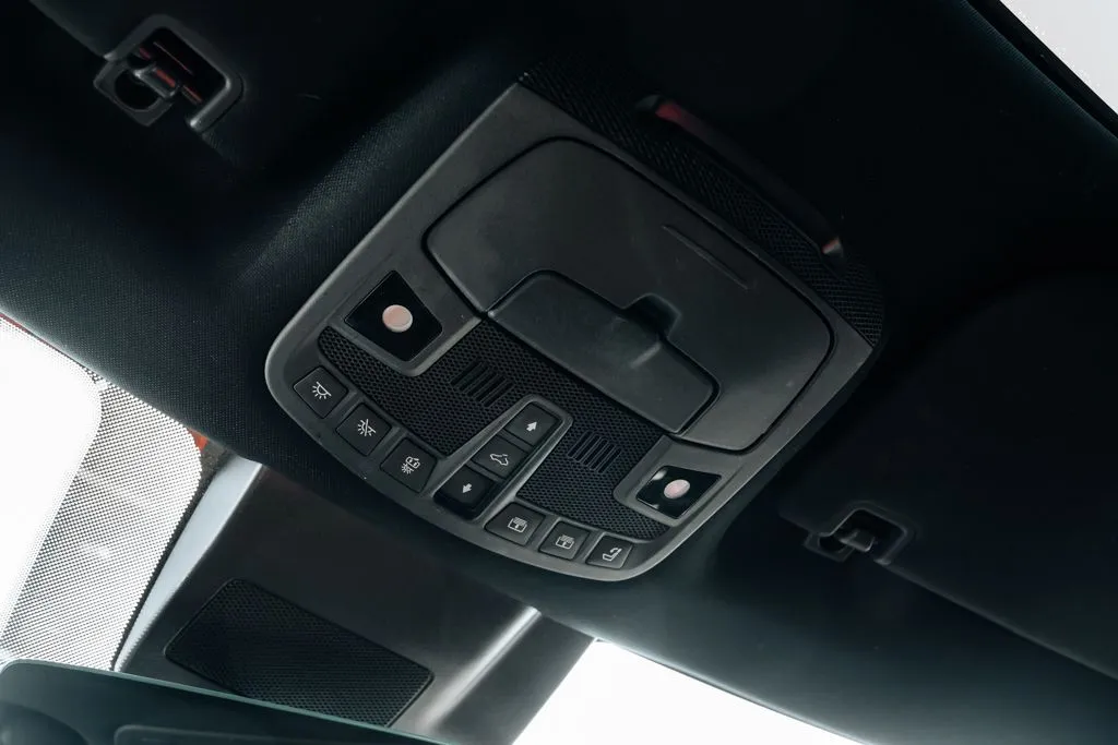 Lincoln Navigator photo 39