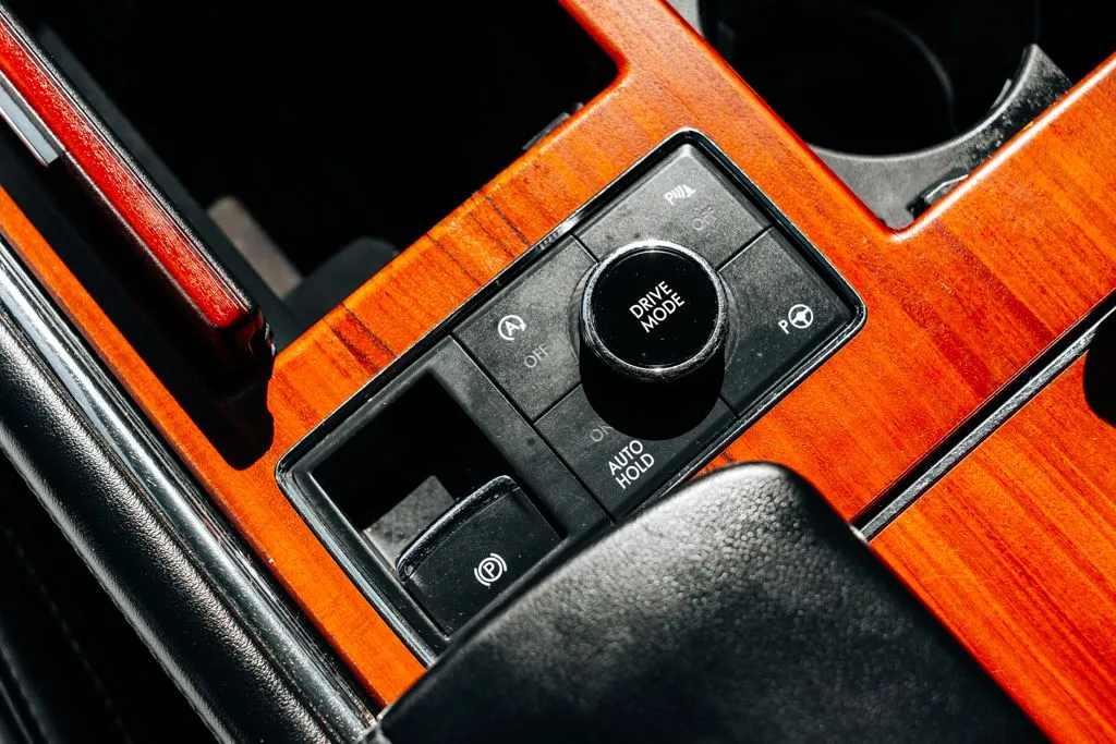 Lincoln Navigator photo 37