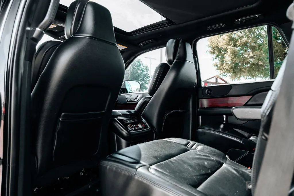 Lincoln Navigator photo 43