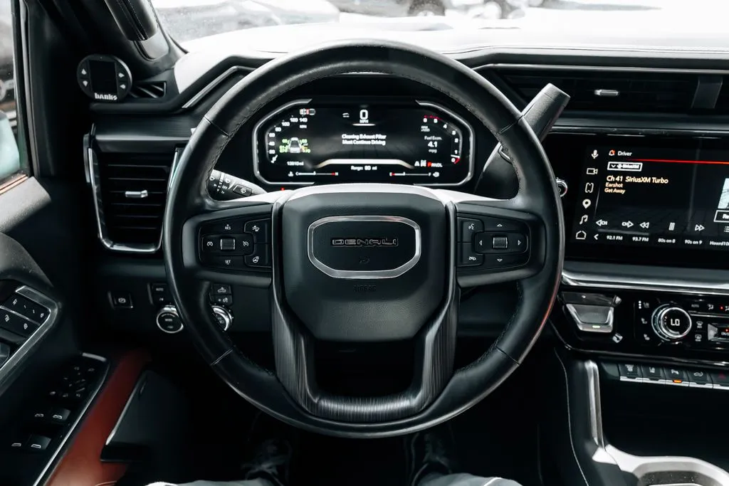 GMC Sierra photo 28